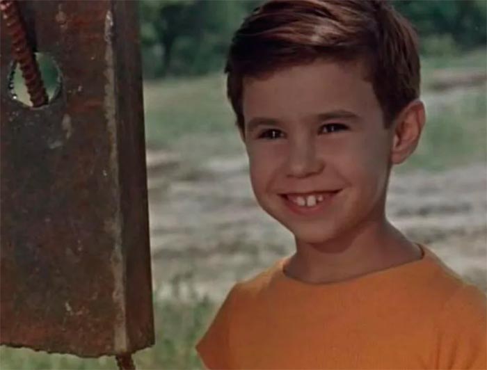 Кадр из фильма Человек идёт за солнцем кадр Человек идёт за солнцем 2