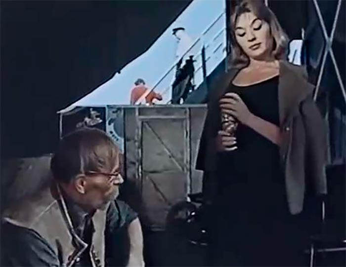 Кадр из фильма Человек идёт за солнцем кадр Человек идёт за солнцем 10