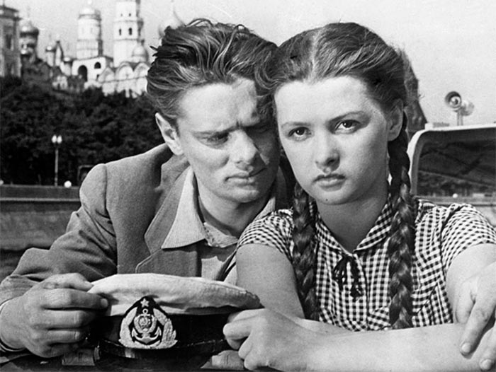 кадр Человек родился 2