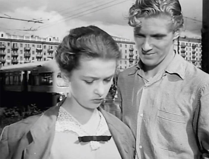 кадр Человек родился 10