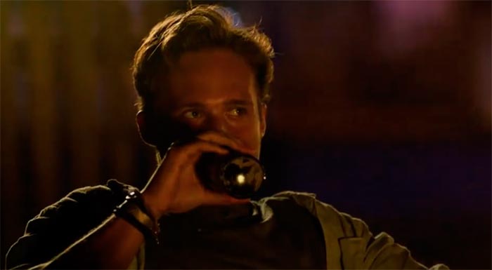 Кадр из фильма Челюсти: Столкновение кадр Челюсти: Столкновение 3