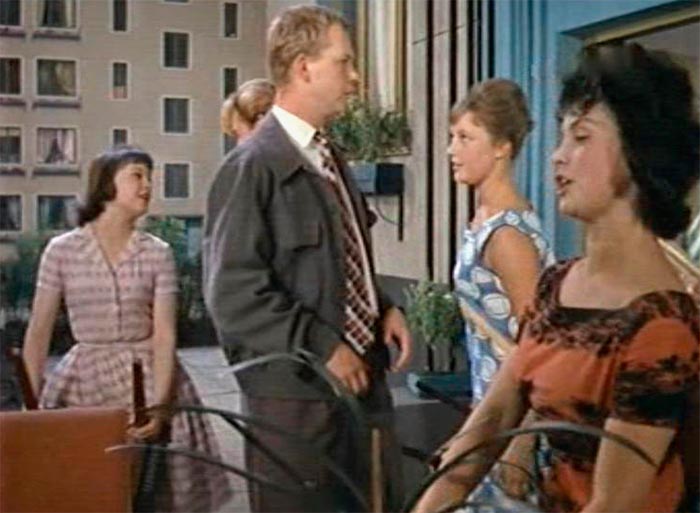 Кадр из фильма Черёмушки кадр Черёмушки 10