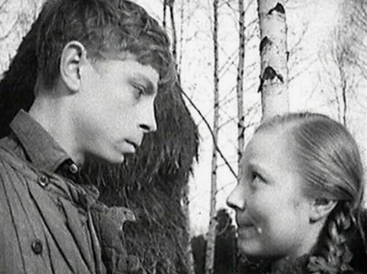 кадр Через кладбище 8