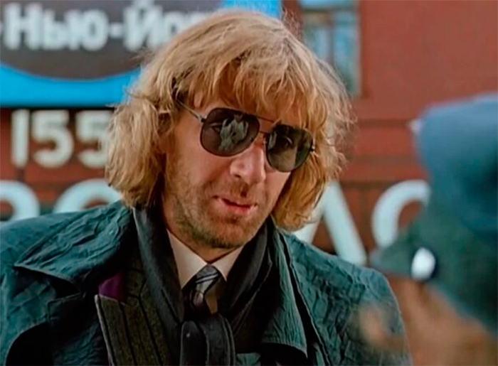 Кадр из фильма Чёрная роза – эмблема печали, красная роза – эмблема любви кадр Чёрная роза – эмблема печали, красная роза – эмблема любви 3