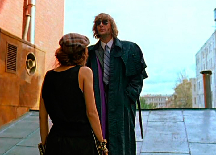 Кадр из фильма Чёрная роза – эмблема печали, красная роза – эмблема любви кадр Чёрная роза – эмблема печали, красная роза – эмблема любви 7