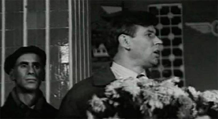 Кадр из фильма Чёрт с портфелем кадр Чёрт с портфелем 3