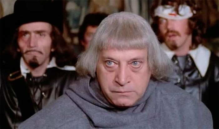 кадр Четверо против кардинала 7