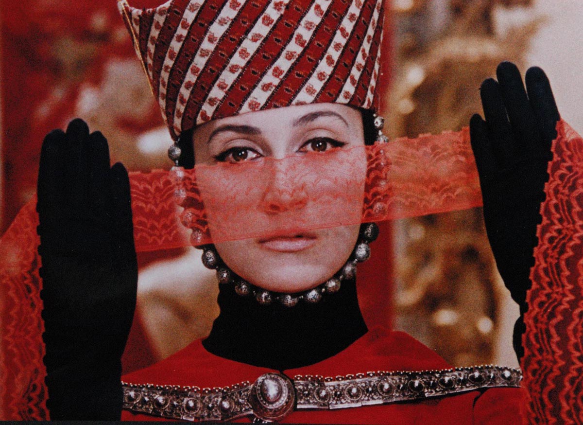 кадр Цвет граната 2