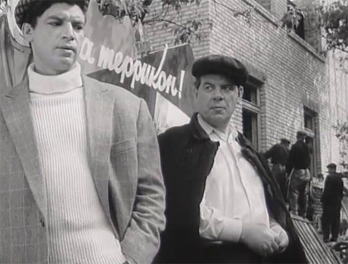 кадр Цветок на камне 8