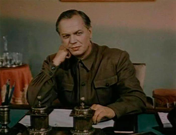 Кадр из фильма Далеко от Москвы кадр Далеко от Москвы 2