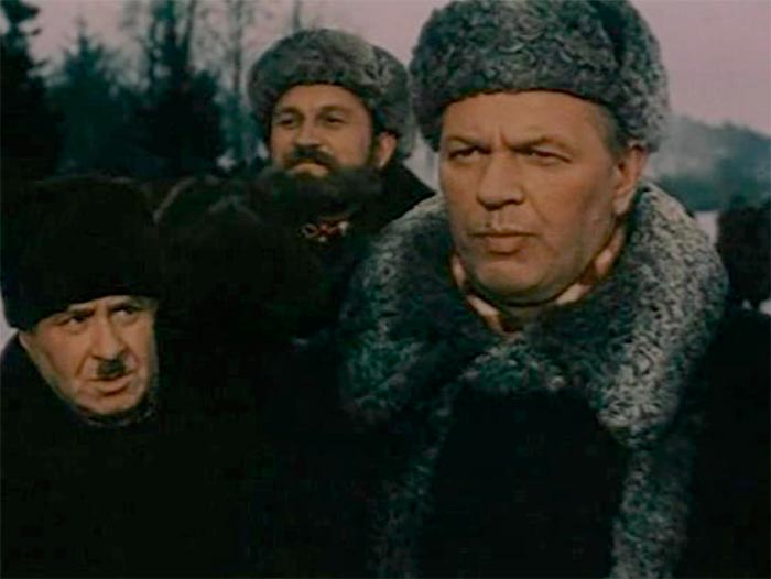 Кадр из фильма Далеко от Москвы кадр Далеко от Москвы 5