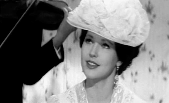 кадр День ангела 6