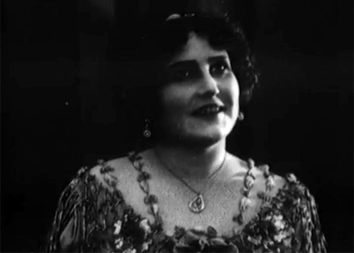 Кадр из фильма Дети века кадр Дети века 6