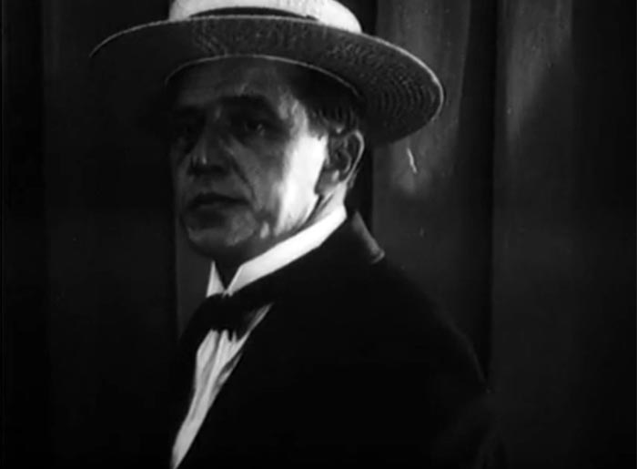 Кадр из фильма Дети века кадр Дети века 7