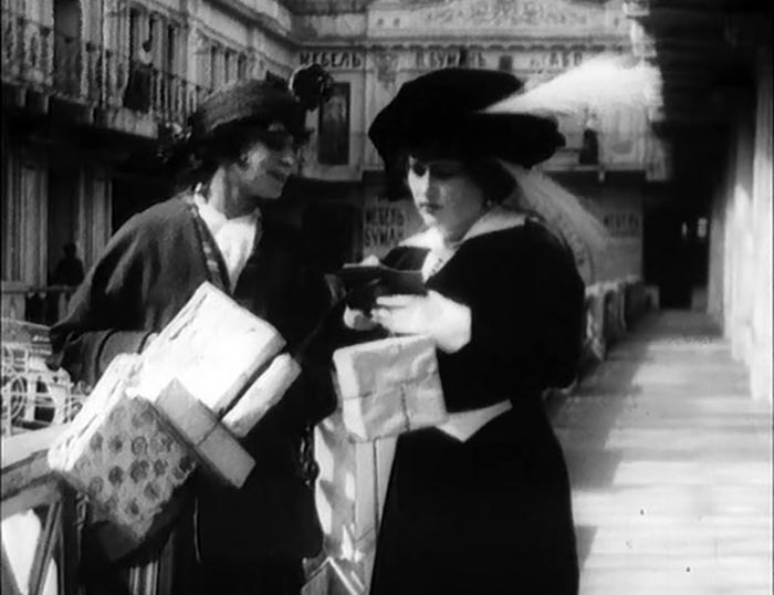 Кадр из фильма Дети века кадр Дети века 13