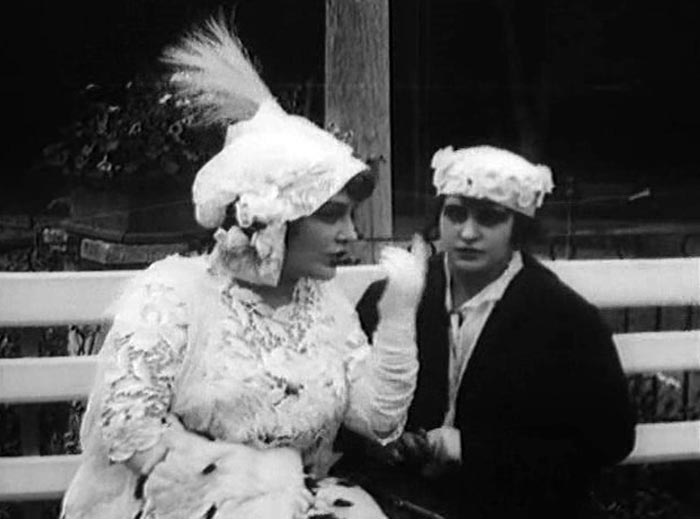 Кадр из фильма Дети века кадр Дети века 14