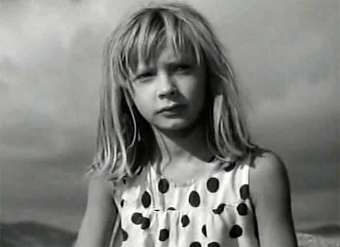 Кадр из фильма Девочка и эхо кадр Девочка и эхо 9