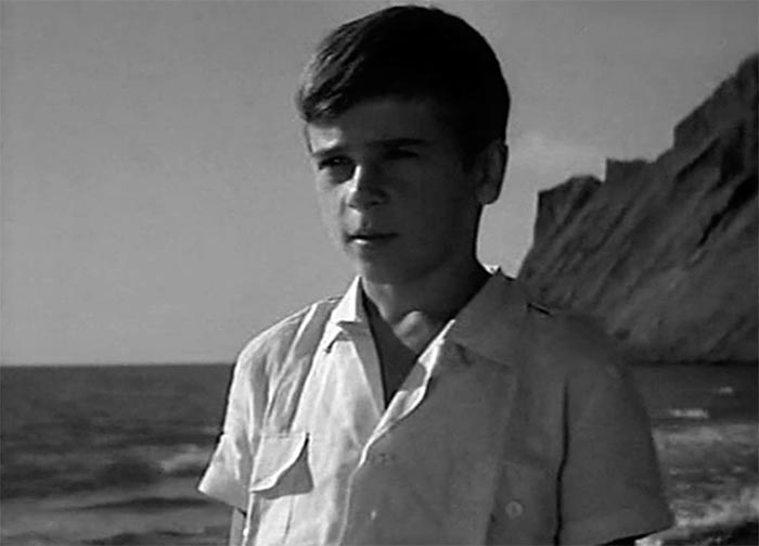 Кадр из фильма Девочка и эхо кадр Девочка и эхо 10