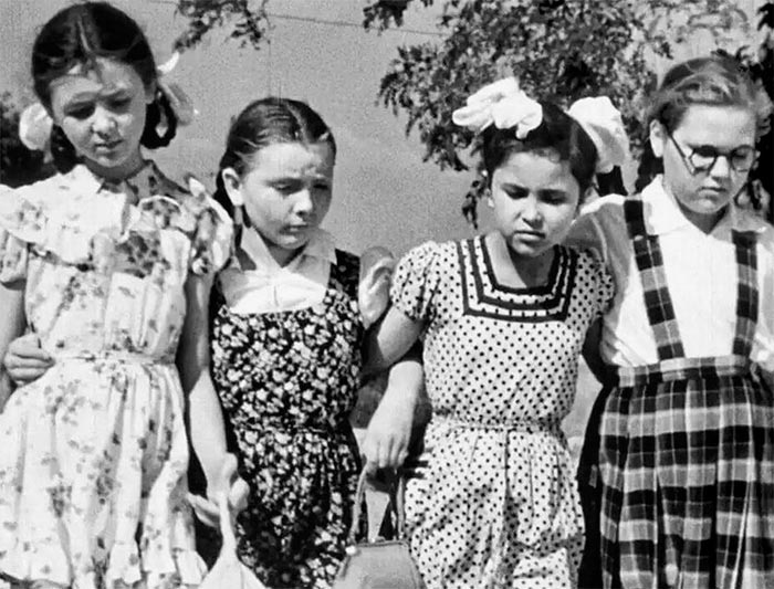 кадр Девочка и крокодил 4