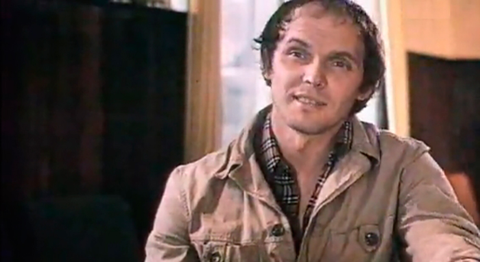 кадр Девушка и Гранд 3