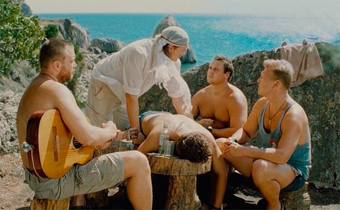 Кадр из фильма Дикари кадр Дикари 8