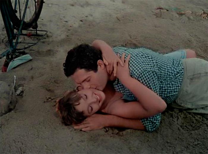 Кадр из фильма Дни любви кадр Дни любви 9