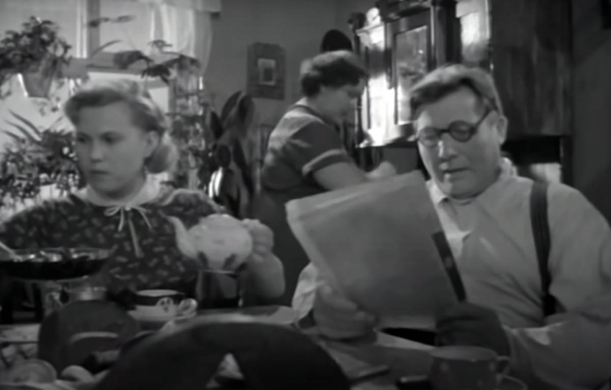 Фильм «Дом, в котором я живу» (1957) - сюжет, актеры и роли, кадры из ...