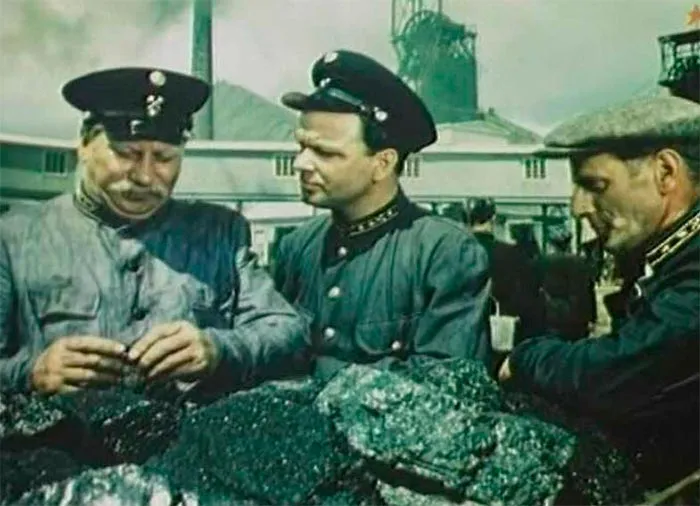 кадр Донецкие шахтёры 5
