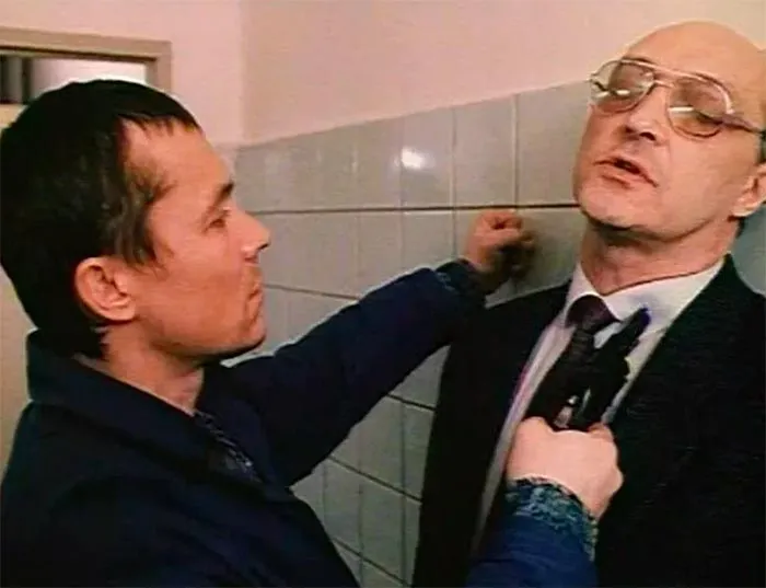 кадр Дураки умирают по пятницам 4