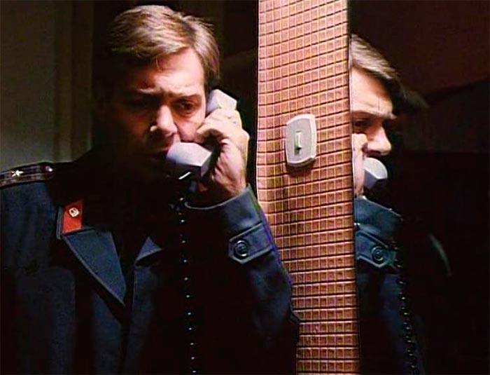 Фильм «Дураки умирают по пятницам» (1990) - сюжет, актеры и роли, кадры ...