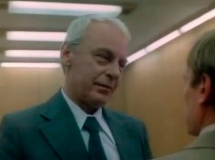 Кадр из фильма Две строчки мелким шрифтом кадр Две строчки мелким шрифтом 8