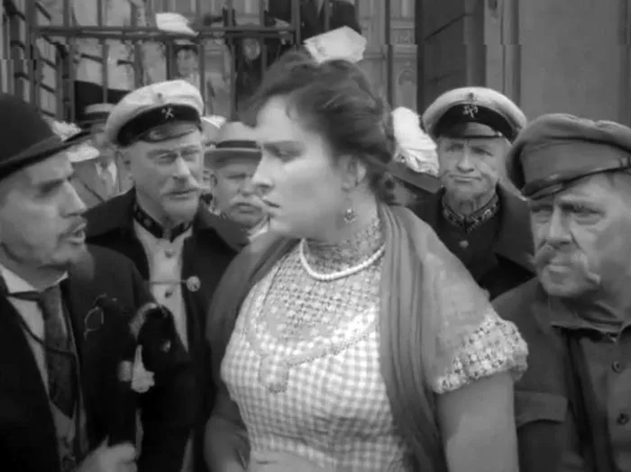 Кадр из фильма Две жизни кадр Две жизни 11