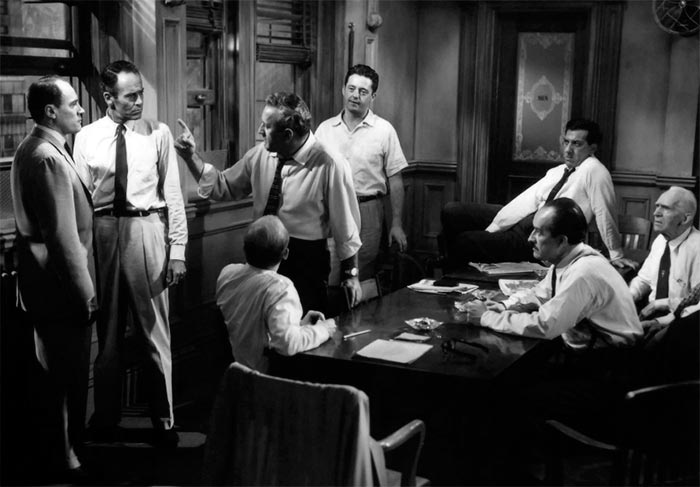 кадр 12 разгневанных мужчин 11