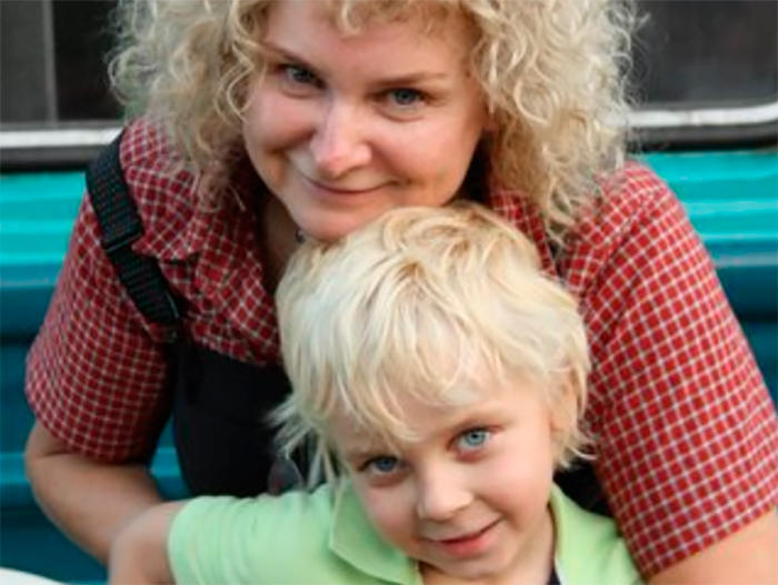 Кадр из фильма Двое в чужом доме кадр Двое в чужом доме 6