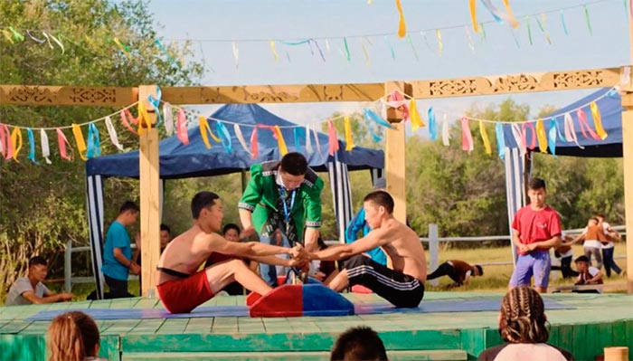 Кадр из фильма Джулур: мас-рестлинг кадр Джулур: мас-рестлинг 8