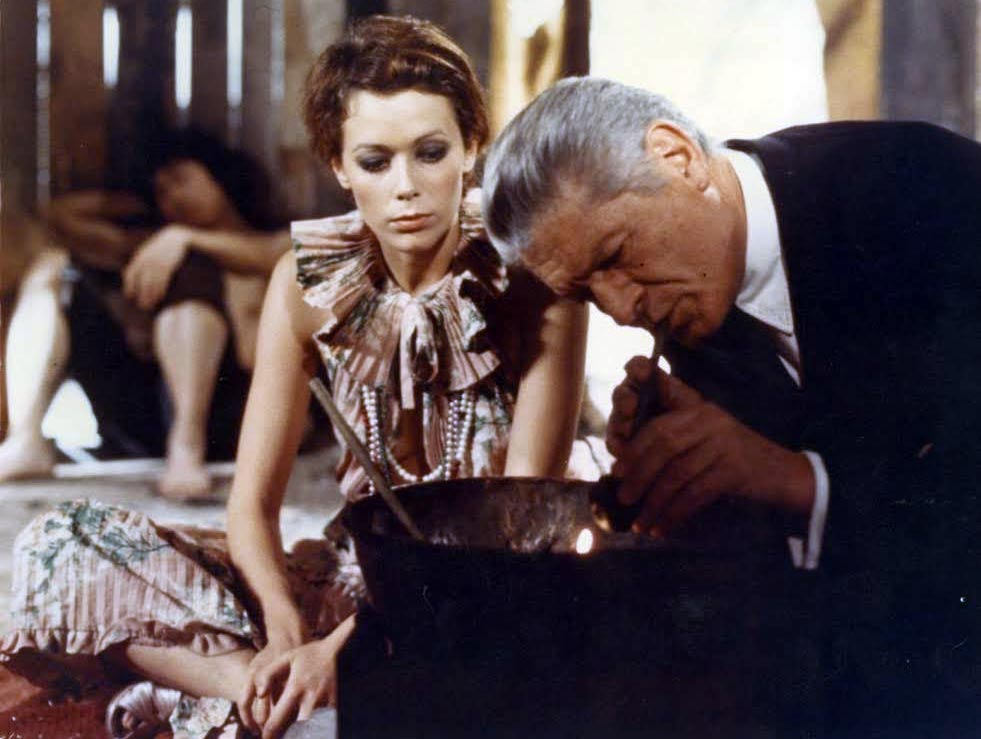 Фильм «Эмманюэль» (1974) - сюжет, актеры и роли, кадры из фильма
