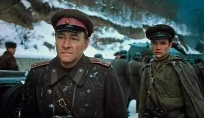 кадр Фронт без флангов 3
