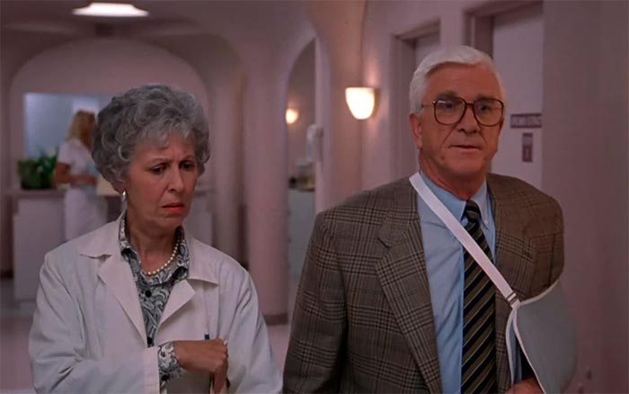 Кадр из фильма Голый пистолет 33 1/3: последний выпад кадр Голый пистолет 33 1/3: последний выпад 4