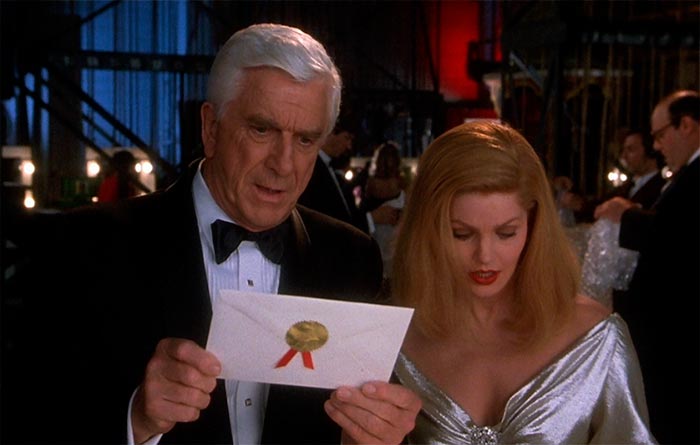 Кадр из фильма Голый пистолет 33 1/3: последний выпад кадр Голый пистолет 33 1/3: последний выпад 5