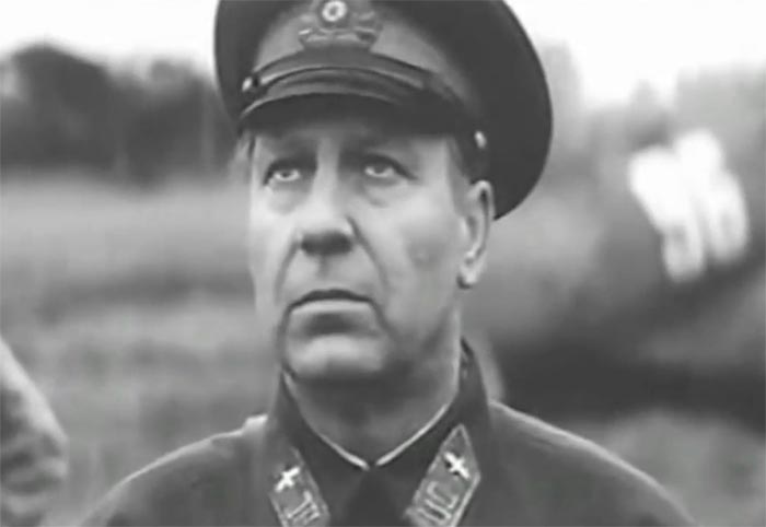 Кадр из фильма Город под липами кадр Город под липами 7