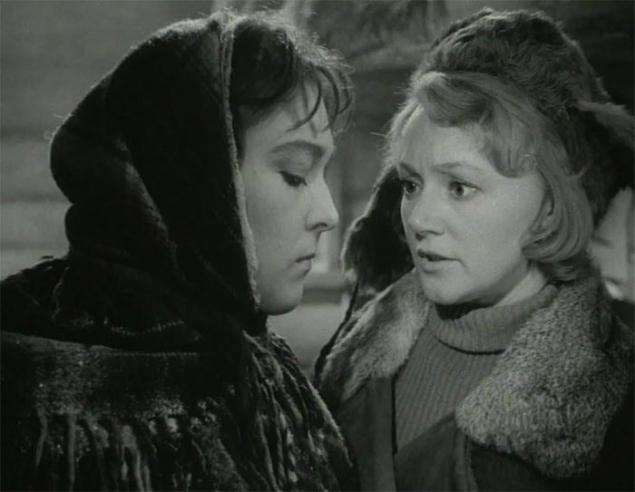 Кадр из фильма Хлеб и розы кадр Хлеб и розы 4