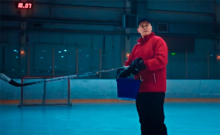 кадр Хоккейные папы 9