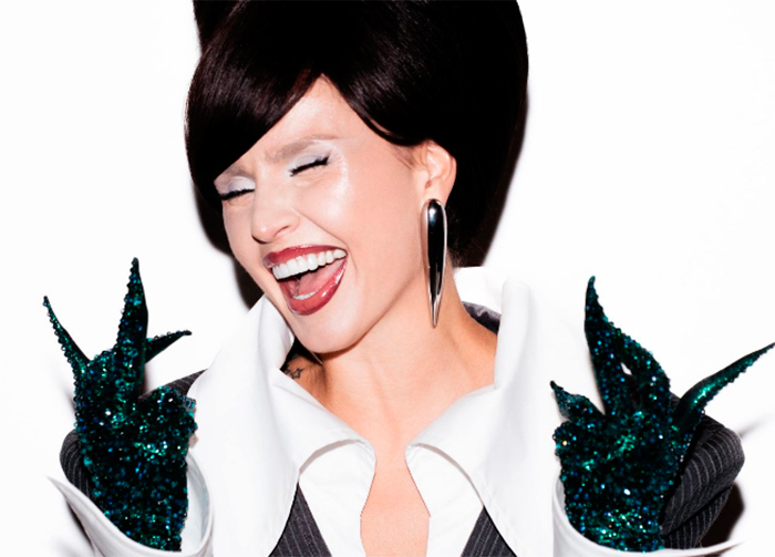 Кадр из фильма Хозяйка Нейросети кадр Хозяйка Нейросети 3