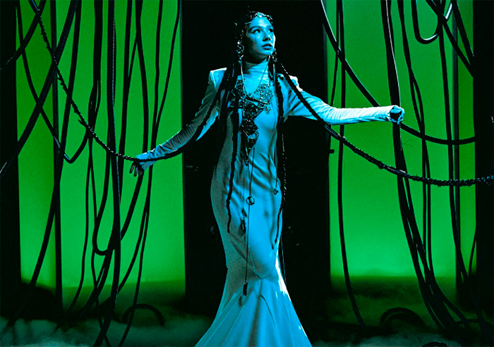 Кадр из фильма Хозяйка Нейросети кадр Хозяйка Нейросети 8