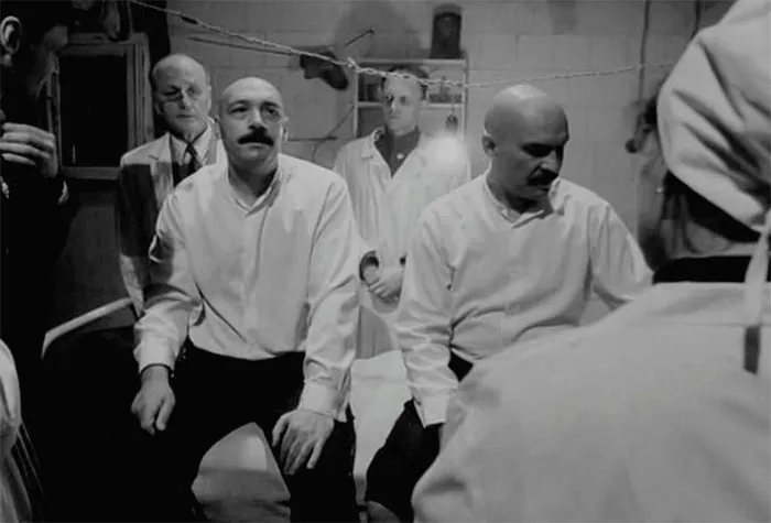 кадр Хрусталёв, машину! 10