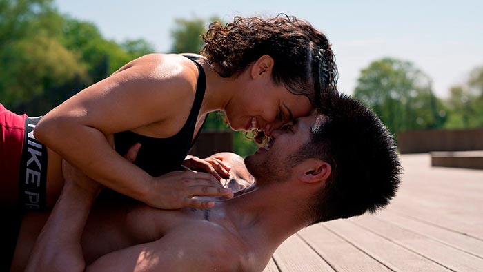 кадр Идеальная зависимость 4