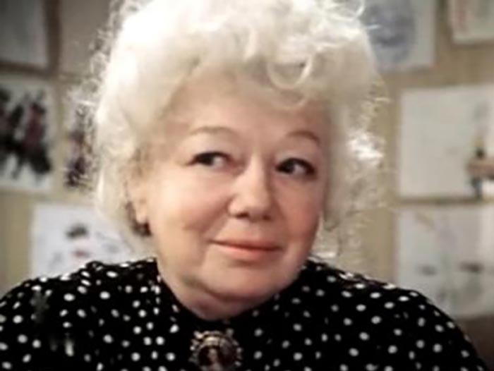 кадр Инопланетянка 9