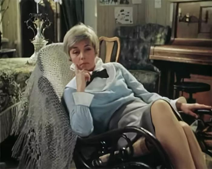 кадр Инопланетянка 10