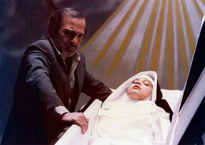 кадр Истории обыкновенного безумия 10