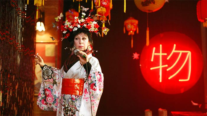 кадр Изображая жертву 8